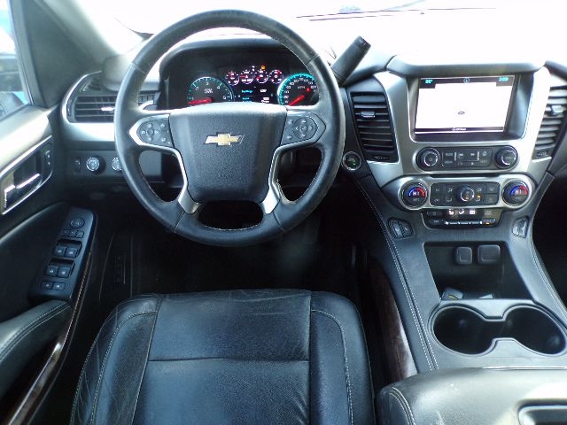 Chevrolet Suburban 4WD 4dr 1500 LT 2017