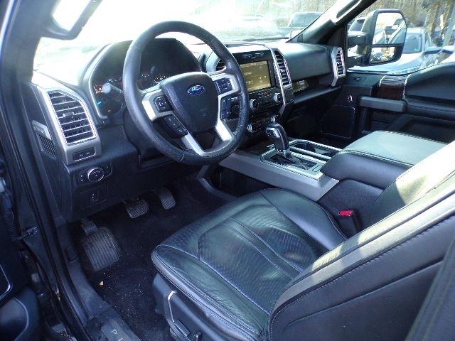 Ford F-150 4WD SuperCrew 157" Lariat w/HD Payload Pkg 2015