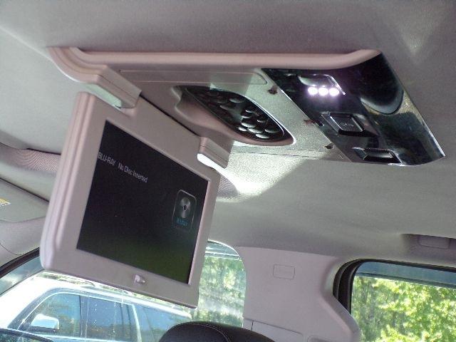 Chevrolet Suburban 4WD 4dr 1500 LTZ 2016