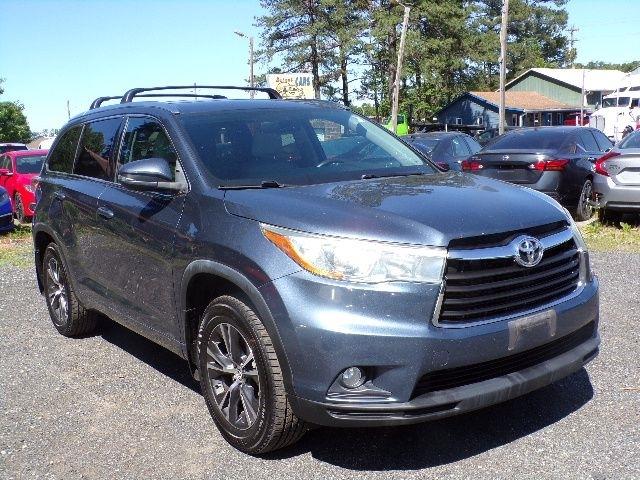 Toyota Highlander AWD 4dr V6 XLE (Natl) 2016