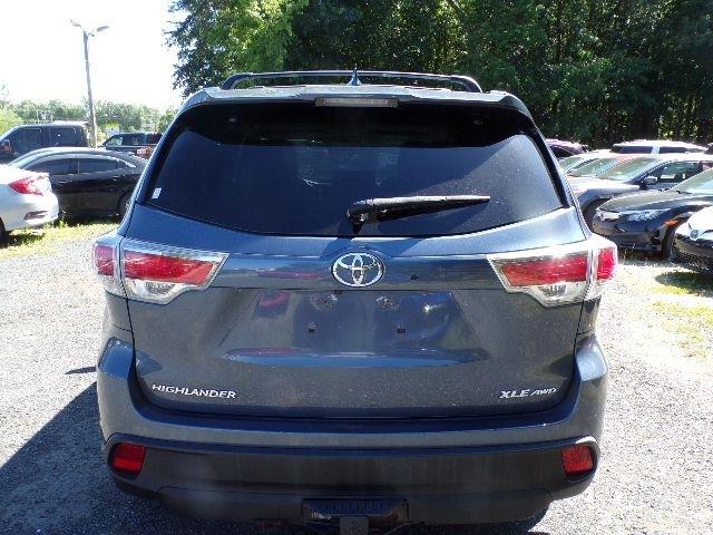 Toyota Highlander AWD 4dr V6 XLE (Natl) 2016