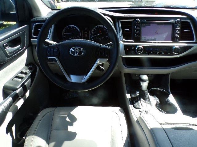 Toyota Highlander AWD 4dr V6 XLE (Natl) 2016