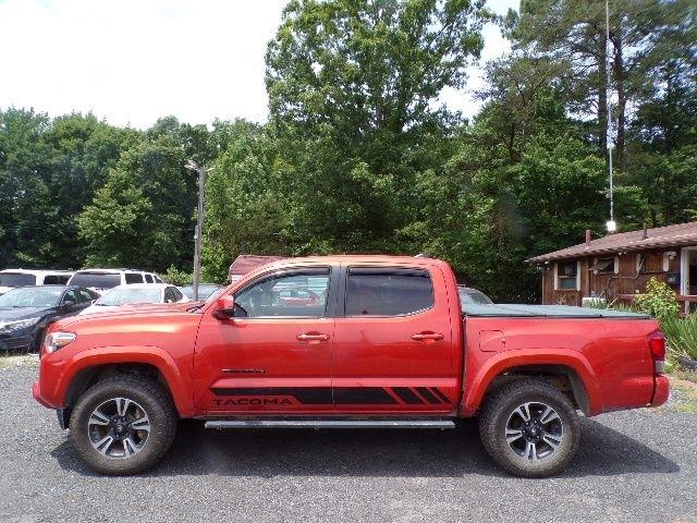 Toyota Tacoma TRD Off Road Double Cab 5' Bed V6 4x4 MT (Natl) 2017