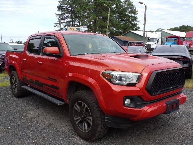 Toyota Tacoma TRD Off Road Double Cab 5' Bed V6 4x4 MT (Natl) 2017