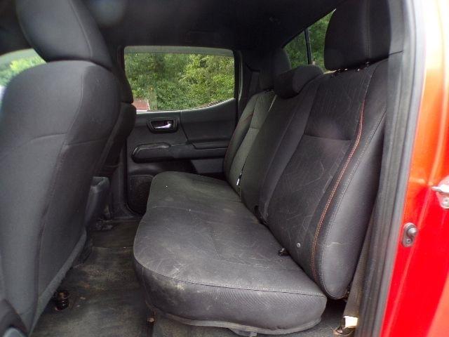Toyota Tacoma TRD Off Road Double Cab 5' Bed V6 4x4 MT (Natl) 2017