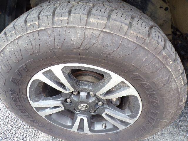 Toyota Tacoma TRD Off Road Double Cab 5' Bed V6 4x4 MT (Natl) 2017