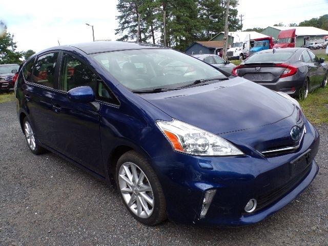 Toyota Prius V 5dr Wgn Three (Natl) 2014