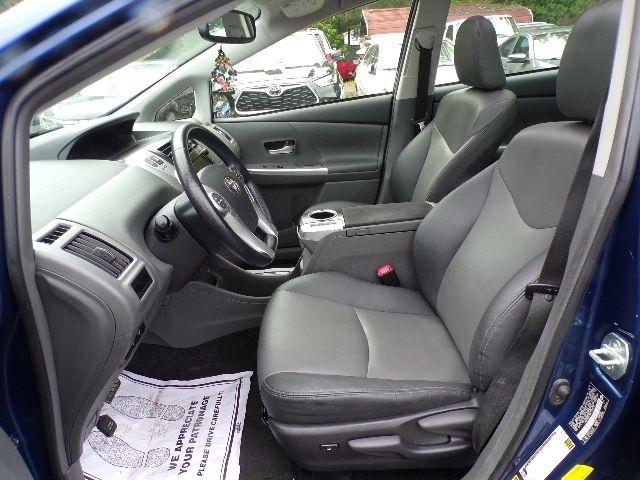 Toyota Prius V 5dr Wgn Three (Natl) 2014