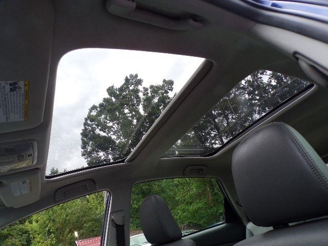 Toyota Prius V 5dr Wgn Three (Natl) 2014