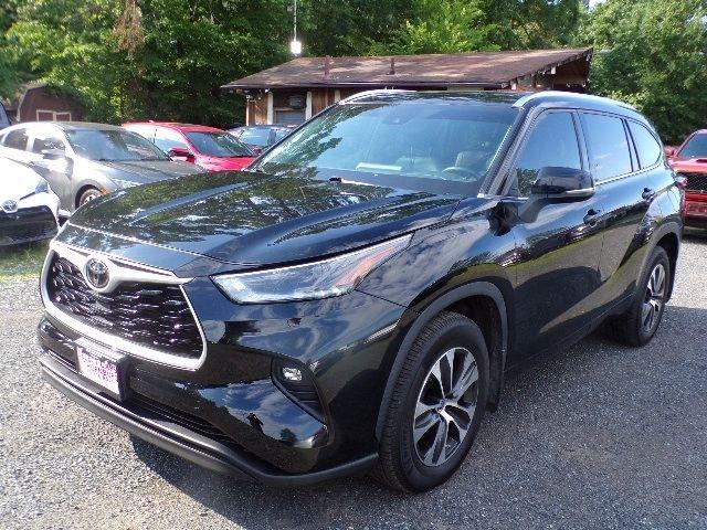 Toyota Highlander XLE AWD (Natl) 2021