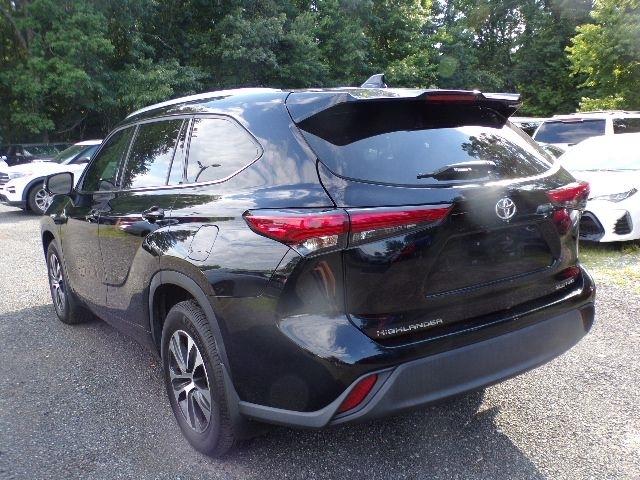 Toyota Highlander XLE AWD (Natl) 2021