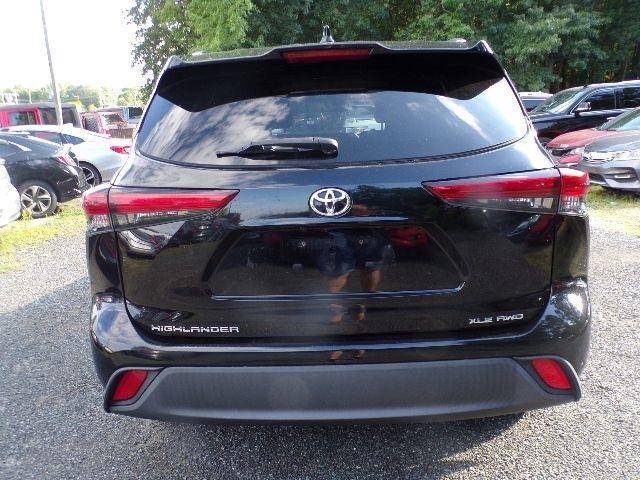 Toyota Highlander XLE AWD (Natl) 2021