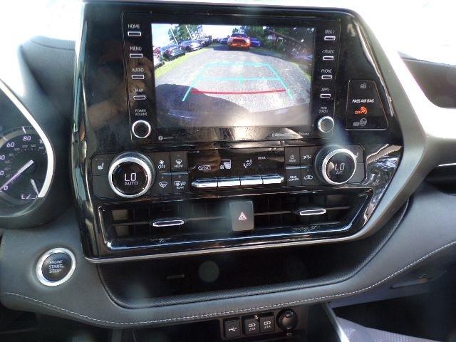 Toyota Highlander XLE AWD (Natl) 2021