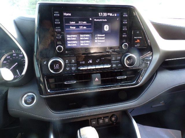 Toyota Highlander XLE AWD (Natl) 2021