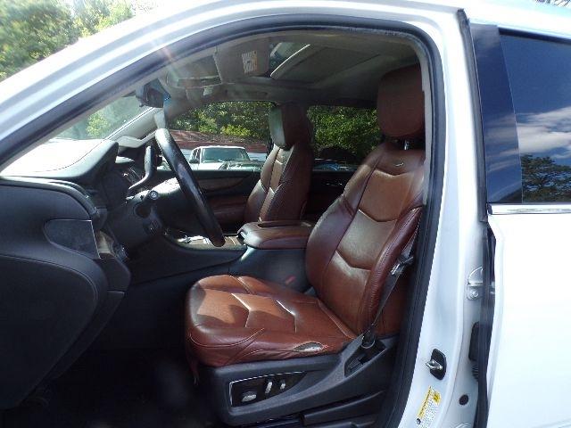 Cadillac Escalade 4WD 4dr Luxury 2017