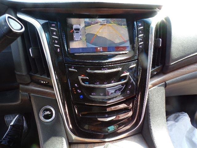 Cadillac Escalade 4WD 4dr Luxury 2017