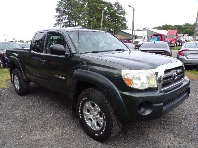 Toyota Tacoma 4WD Access I4 MT (Natl) 2009