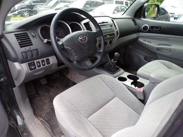 Toyota Tacoma 4WD Access I4 MT (Natl) 2009
