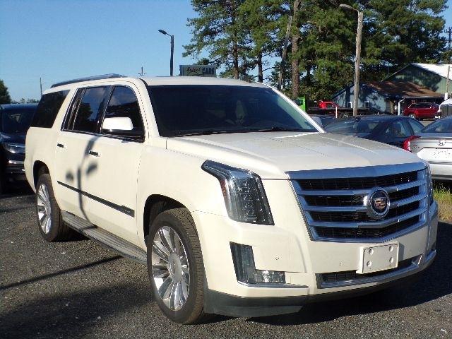 Cadillac Escalade ESV 4WD 4dr Luxury 2015