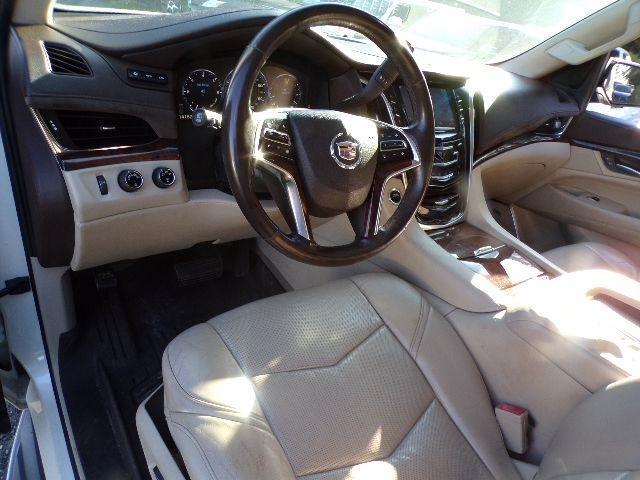 Cadillac Escalade ESV 4WD 4dr Luxury 2015
