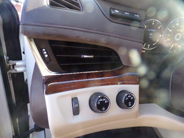Cadillac Escalade ESV 4WD 4dr Luxury 2015
