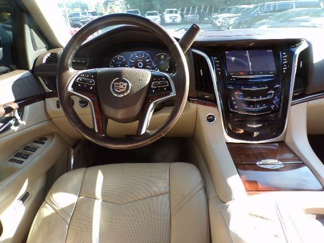 Cadillac Escalade ESV 4WD 4dr Luxury 2015