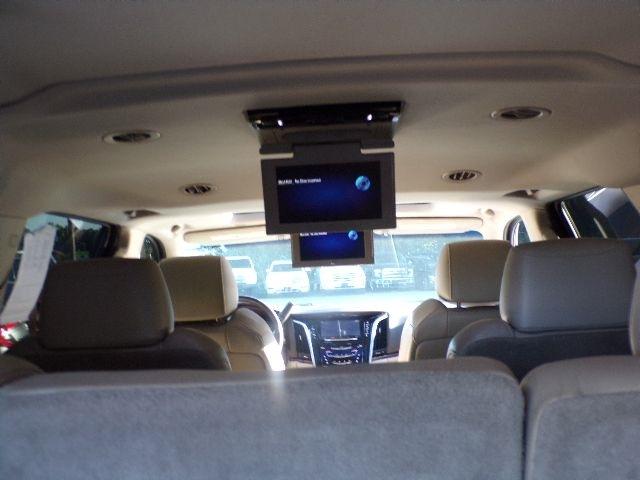 Cadillac Escalade ESV 4WD 4dr Luxury 2015