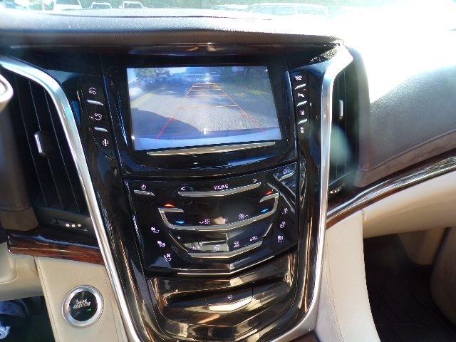 Cadillac Escalade ESV 4WD 4dr Luxury 2015