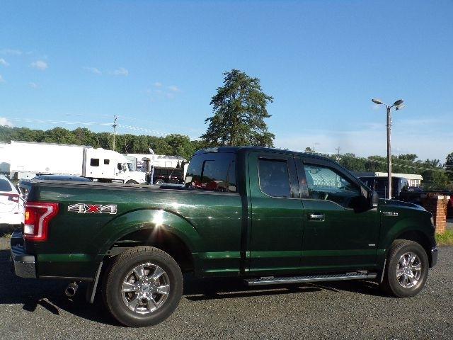 Ford F-150 4WD SuperCab 145" Lariat 2016
