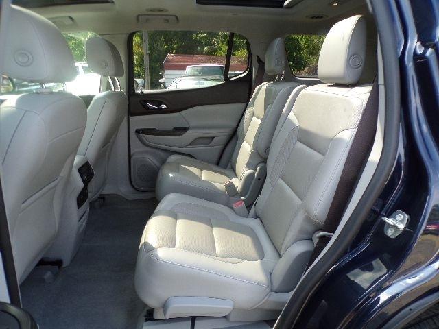 GMC Acadia FWD 4dr SLT w/SLT-1 2017