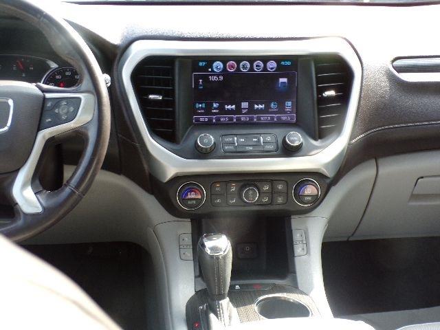 GMC Acadia FWD 4dr SLT w/SLT-1 2017