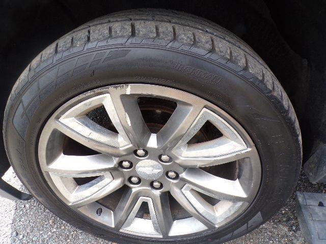 Chevrolet Suburban 4WD 4dr LTZ 2015