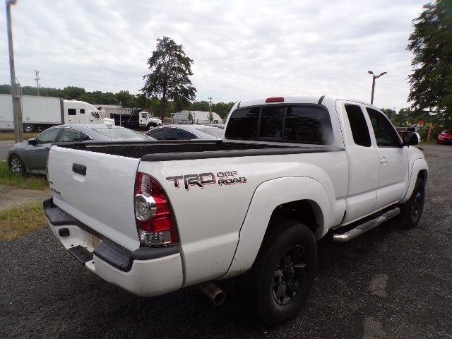Toyota Tacoma 4WD Access Cab I4 AT (Natl) 2015