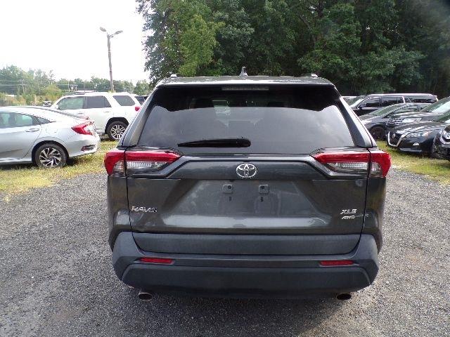 Toyota RAV4 XLE AWD (Natl) 2021