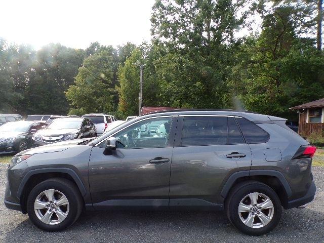 Toyota RAV4 XLE AWD (Natl) 2021