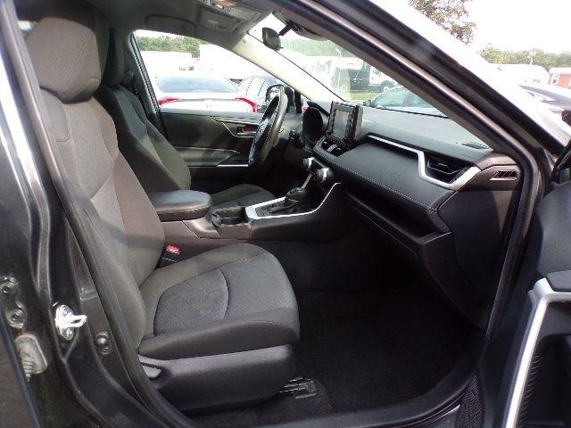 Toyota RAV4 XLE AWD (Natl) 2021