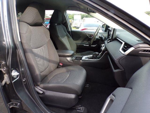 Toyota RAV4 XLE AWD (Natl) 2021