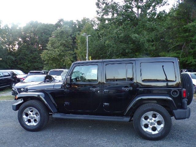 Jeep Wrangler Unlimited 4WD 4dr Sahara 2014
