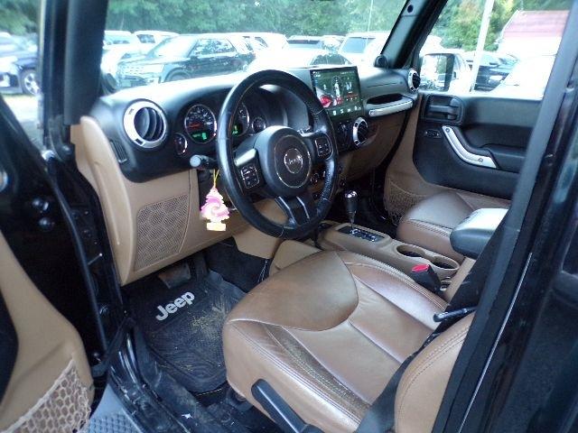 Jeep Wrangler Unlimited 4WD 4dr Sahara 2014