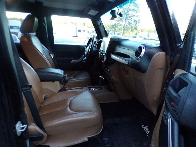 Jeep Wrangler Unlimited 4WD 4dr Sahara 2014