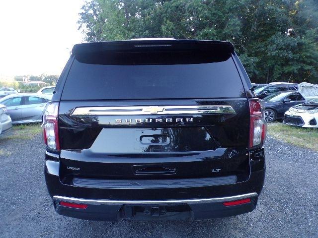 Chevrolet Suburban 4WD 4dr LT 2021