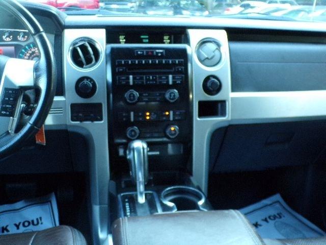Ford F-150 4WD SuperCrew 145" Platinum 2011