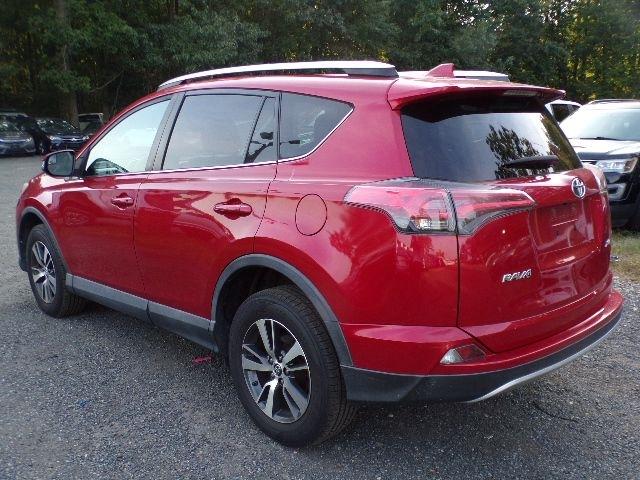 Toyota RAV4 FWD 4dr XLE (Natl) 2016