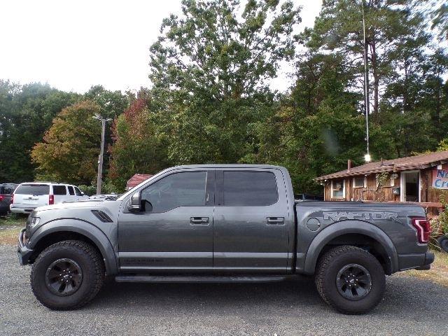 Ford F-150 Raptor 4WD SuperCrew 5.5' Box 2017