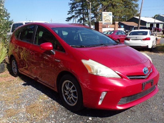 Toyota Prius V 5dr Wgn Three (Natl) 2013