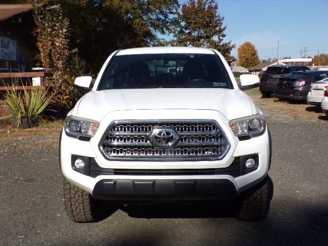 Toyota Tacoma TRD Off Road Double Cab 6' Bed V6 4x4 AT (Natl) 2017