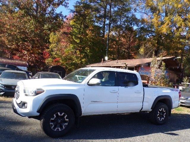 Toyota Tacoma TRD Off Road Double Cab 6' Bed V6 4x4 AT (Natl) 2017
