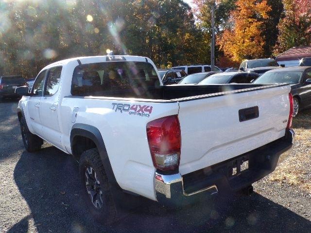 Toyota Tacoma TRD Off Road Double Cab 6' Bed V6 4x4 AT (Natl) 2017