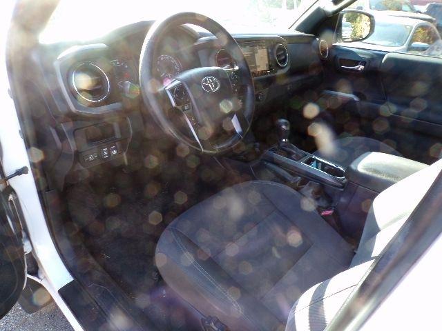 Toyota Tacoma TRD Off Road Double Cab 6' Bed V6 4x4 AT (Natl) 2017