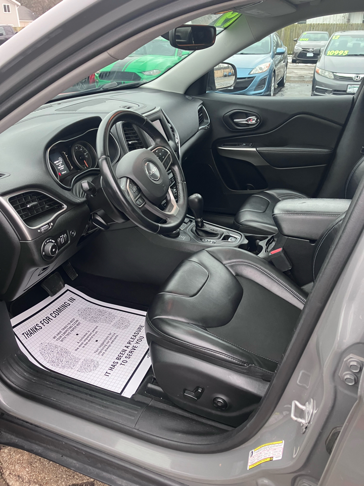 Jeep Cherokee Latitude Plus 4WD 2019